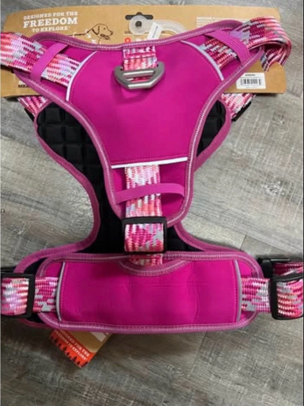 Arcadia Quick-Dry Dog Harness in Magenta Pink and White Pattern